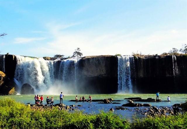 Khu du lịch sinh thái văn hoá cụm thác Đray Sáp – Gia Long – Trinh Nữ