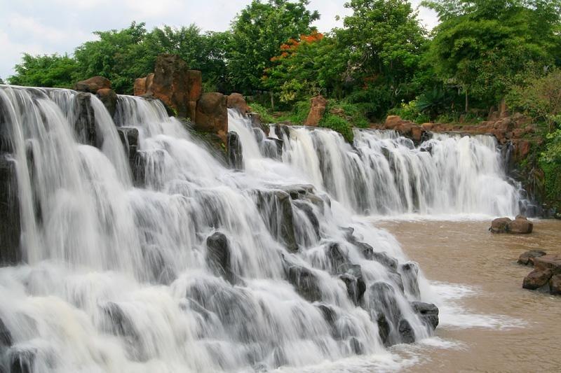 Thác Giang Điền thơ mộng