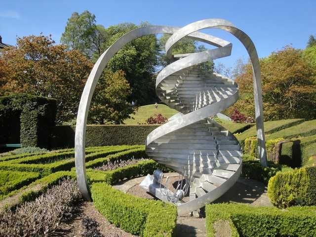 Khu vườn vũ trụ Cosmic Speculation tại Scotland
