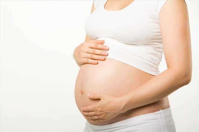 Kiêng đi chúc Tết khi đang có bầu