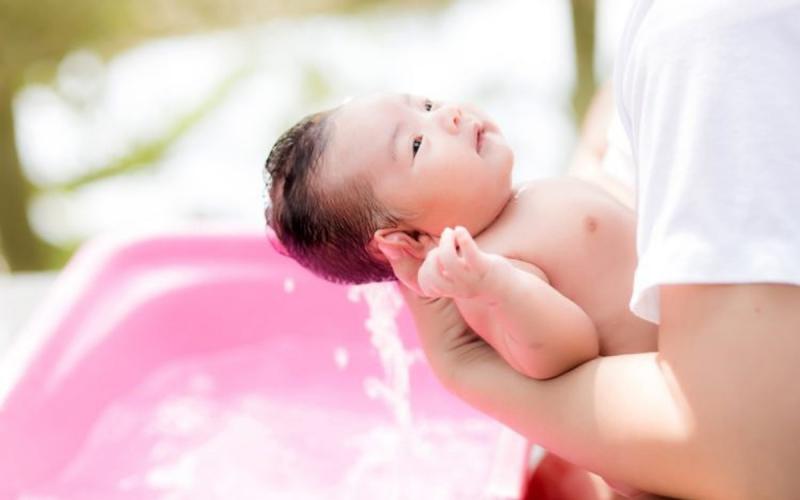 Kiêng khen ngợi trẻ