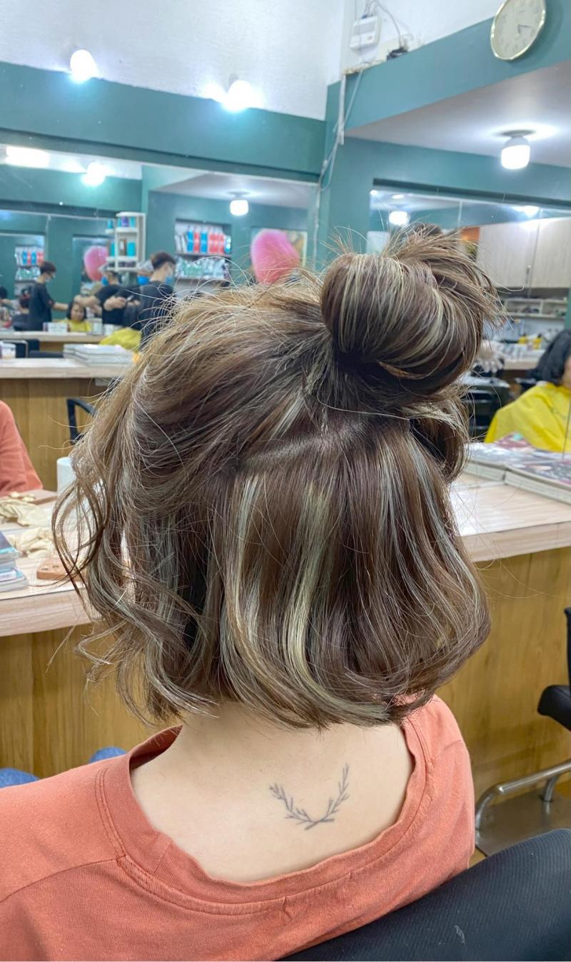 KimHair - Học Viện Chăm Sóc Tóc Chuyên Nghiệp giúp bạn có được vẻ đẹp hoàn toàn mới