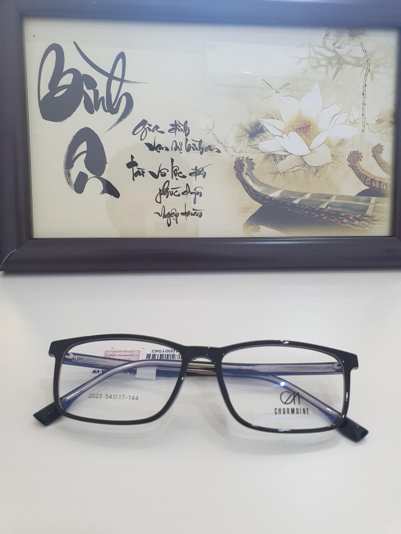 Kính Mắt Dũng Đoàn
