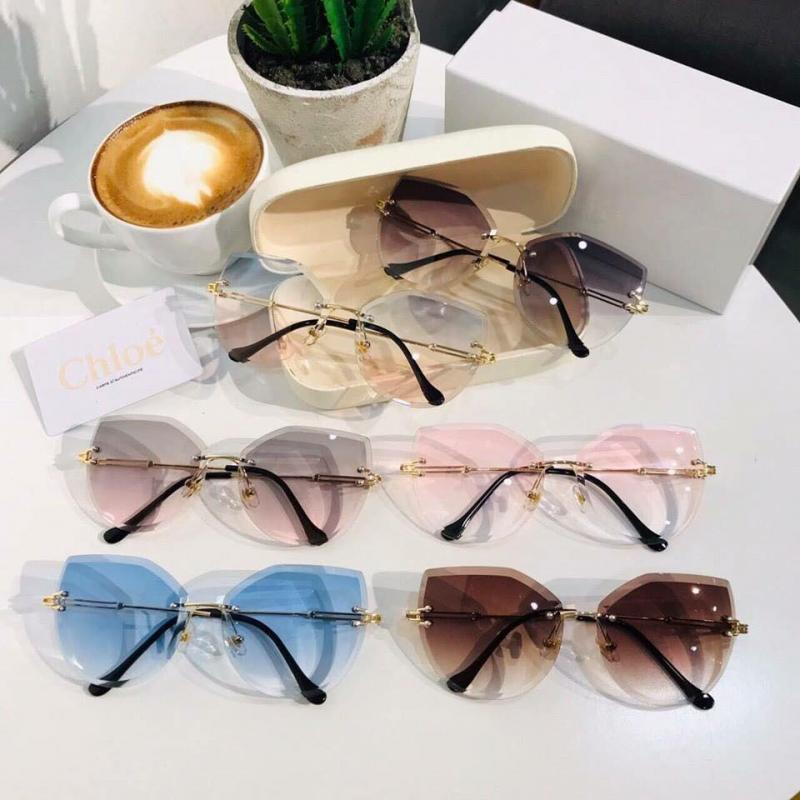 Cửa hàng Kính Mắt Nam Khánh đã xây dựng được tên tuổi và danh tiếng của mình nhờ sự uy tín và chất lượng sản phẩm mang lại