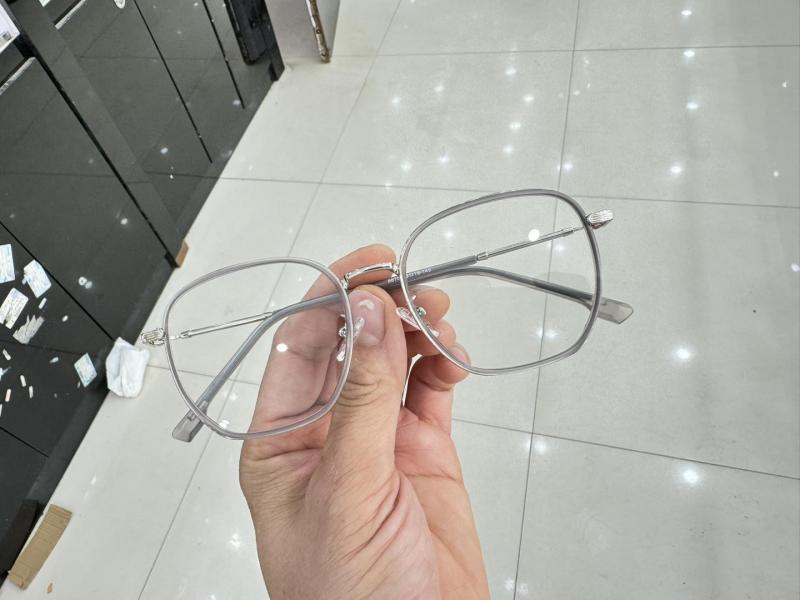 Kính Mắt Saoviet