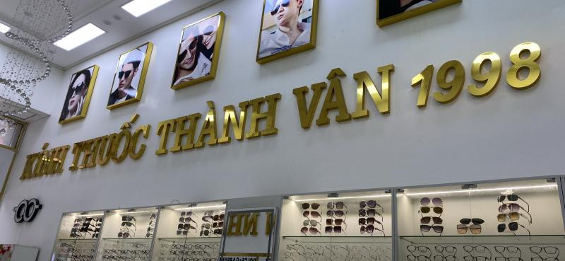 Kính thuốc Thành Vân
