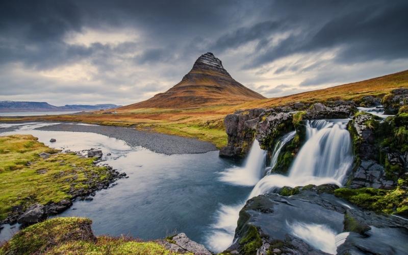 Kirkjufell (Iceland)