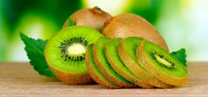 Tác dụng không ngờ của kiwi với làn da