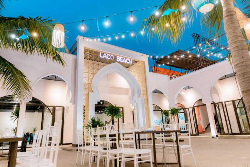 Lá Cọ Flamingo Beach