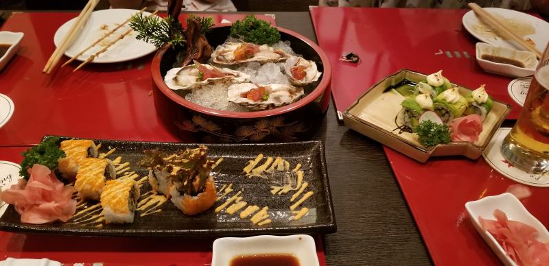 Lá Phong Sushi House