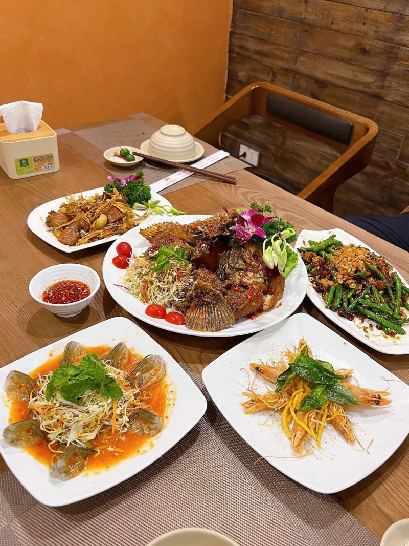 Lạ Quán
