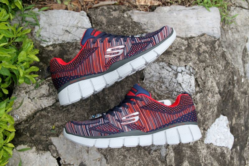 Mẫu giày của Lạ Sneakers