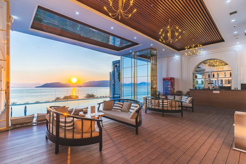 La Vague Hotel