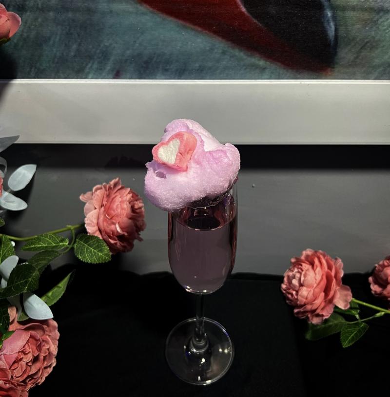 La Vie En Rose Cafe - Bar - Live Band