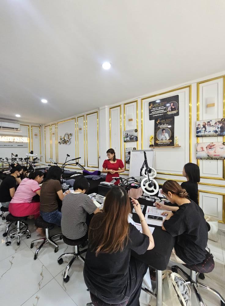 LADY XINH Beauty & Academy