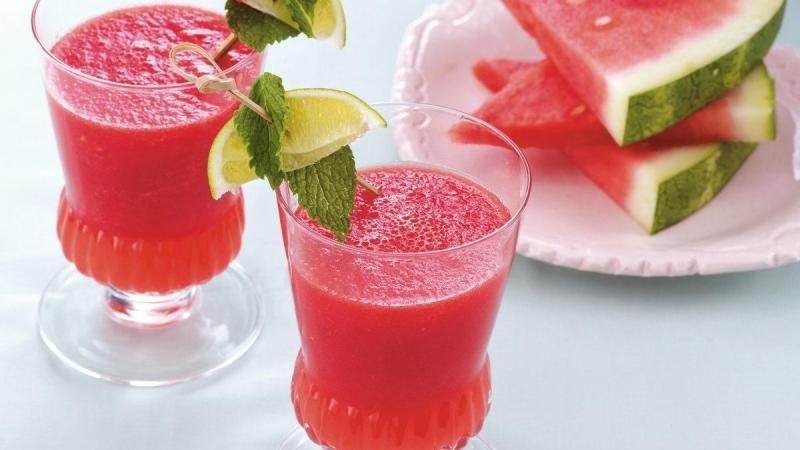 Beta carotene và vitamin A trong dưa hấu.
