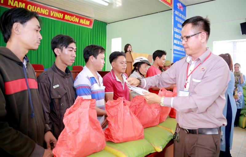 Chương trình từ thiện của một đơn vị trong dịp Tết