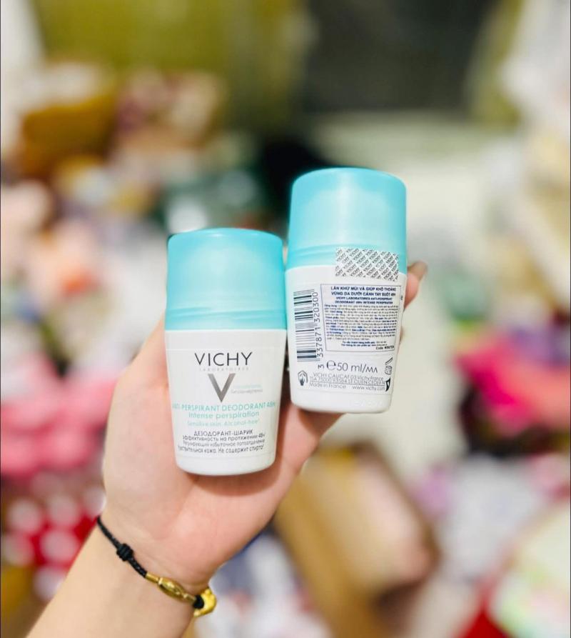 Lăn khử mùi bà bầu Vichy