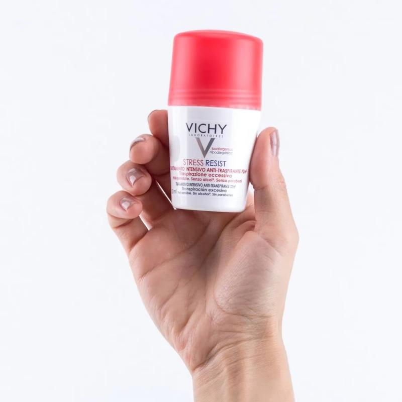 Lăn khử mùi bà bầu Vichy