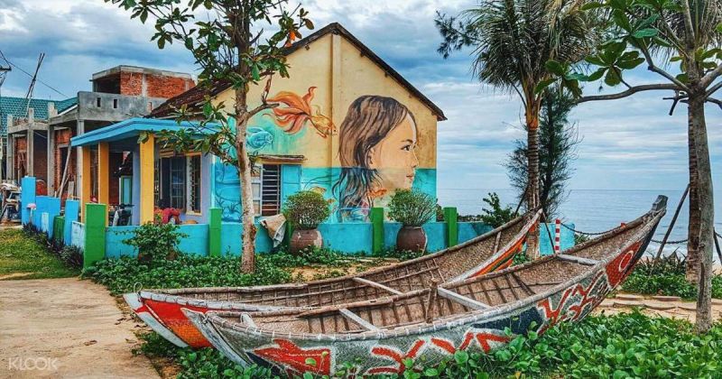 Làng bích hoạ Tam Thanh
