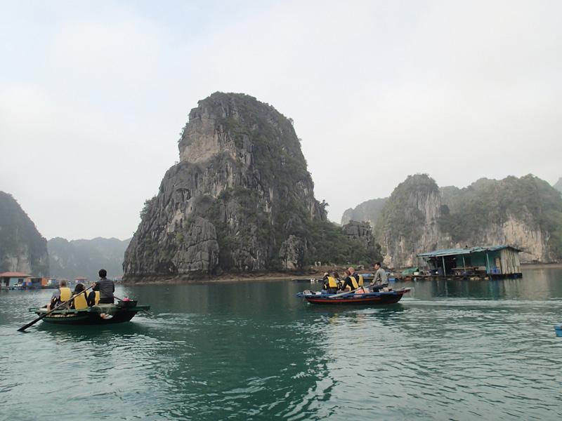 Làng chài Cửa Vạn (Quảng Ninh)