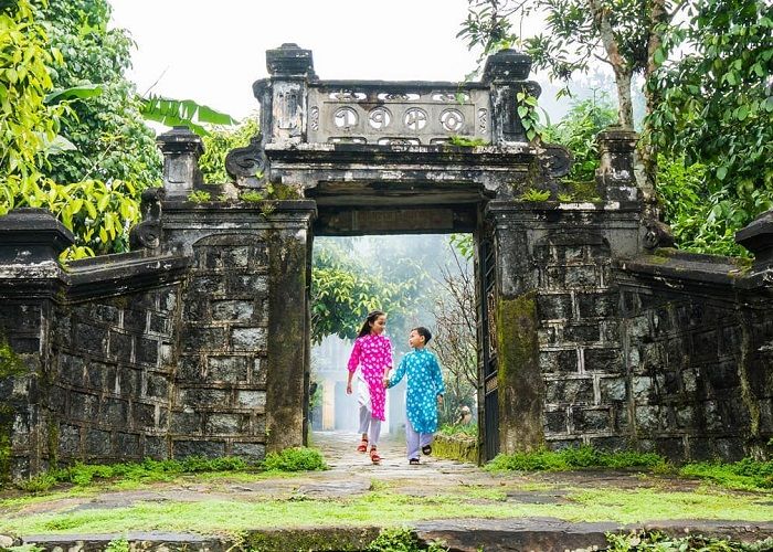 Làng cổ Lộc Yên