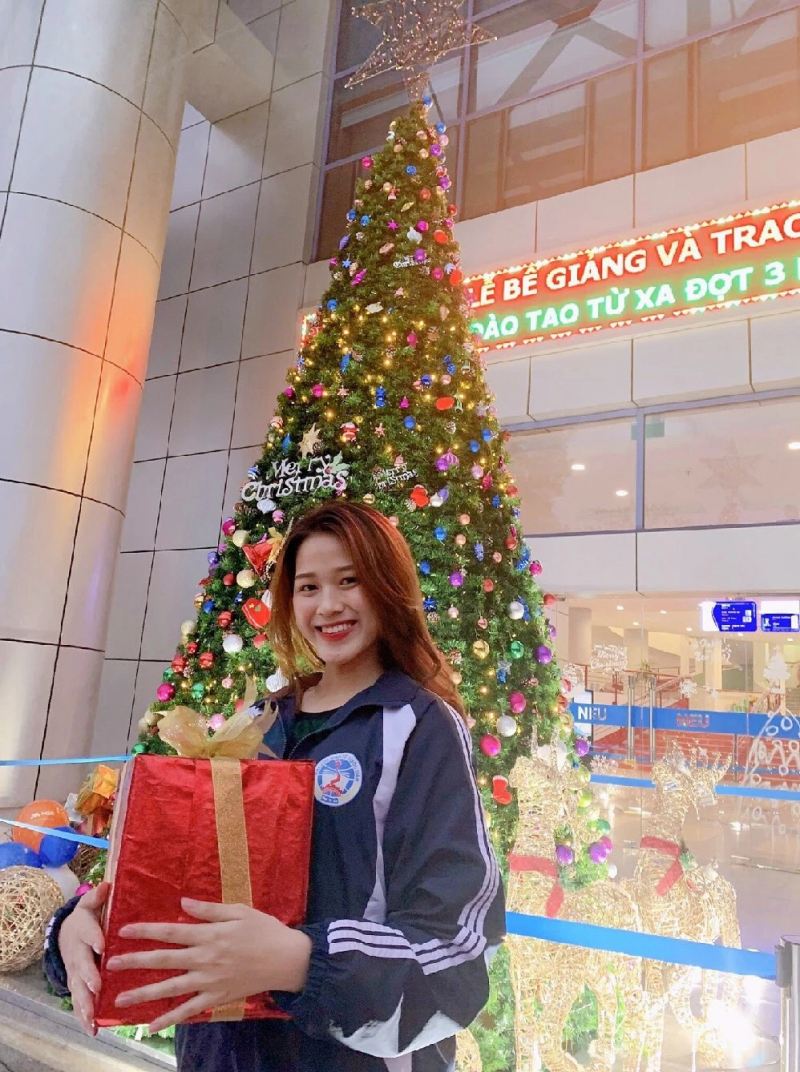 Sinh viên kinh tế đôi khi rất lãng mãn và mơ mộng