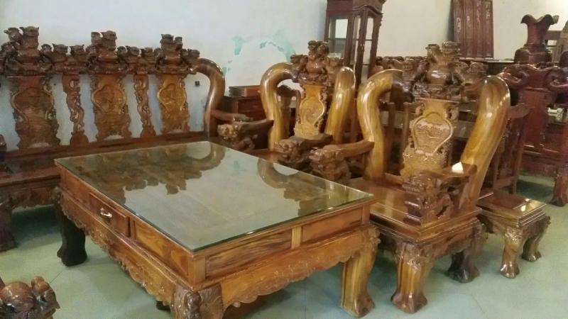 Làng nghề đồ gỗ La Xuyên