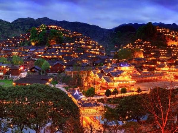 Làng Xijang Miao về đêm