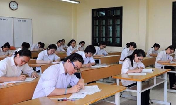 Lập danh sách thí sinh và xếp phòng thi