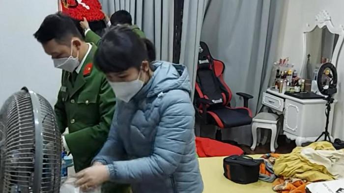Cơ quan Công an đang kiểm tra, khám xét nơi ở của đối tượng Ninh Đắc Huân (Ảnh: CACC)