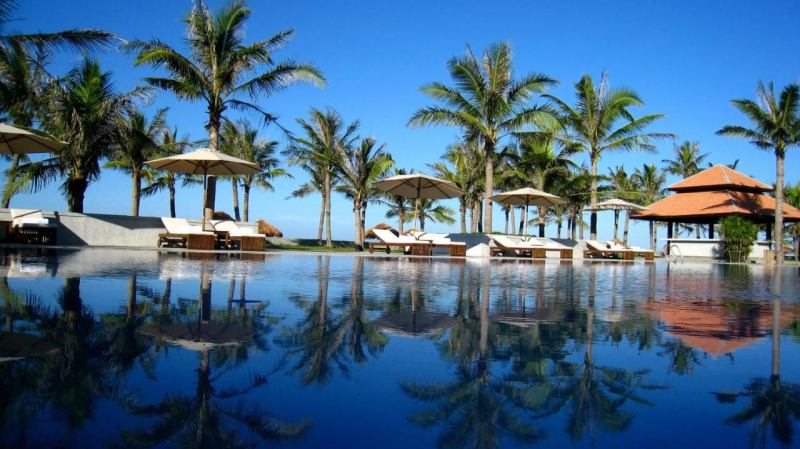 Lapochine Beach Resort