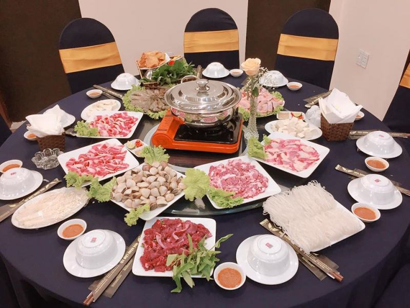 Nhà Hàng Lâm Tới