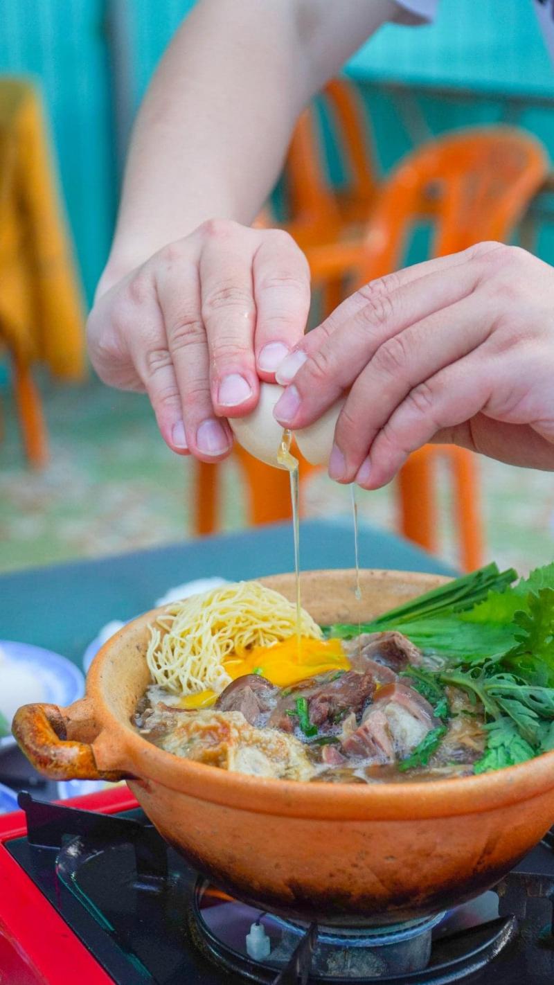 Lẩu dê Tín Ký