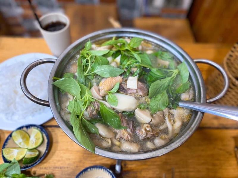 Lẩu gà lá é 39