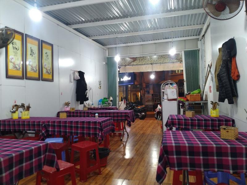Lẩu gà lá é Hạnh