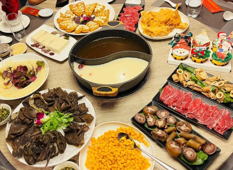Lẩu Hải Sản Bà Niềm