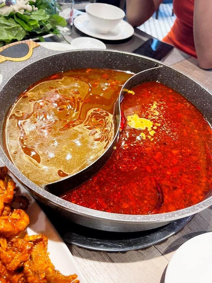 Lẩu Hải Sản Bà Niềm