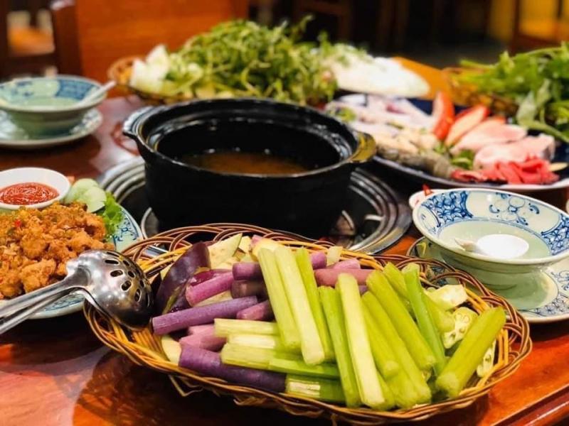Lẩu Mắm Bà Dú