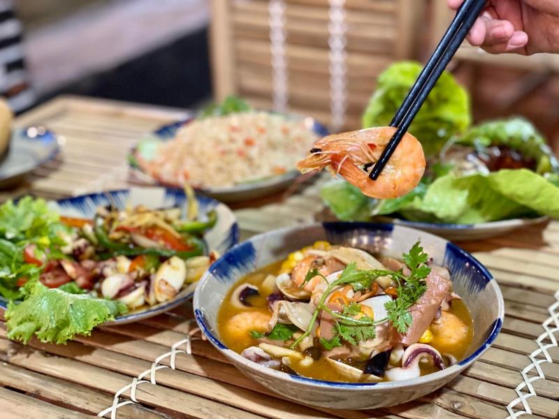 Lẩu Nướng Trịnh Quyết