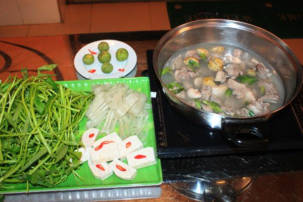 Lẩu vịt nấu chao Hoàng Gia