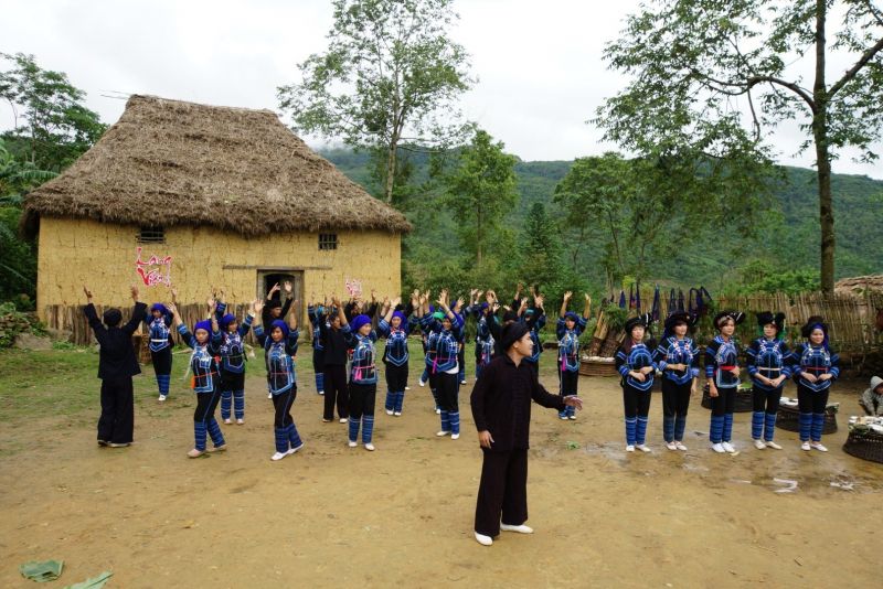 Lễ ăn cơm mới của người Xa Phó