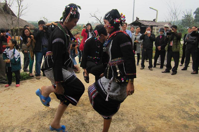 Lễ hội Căm Mường.