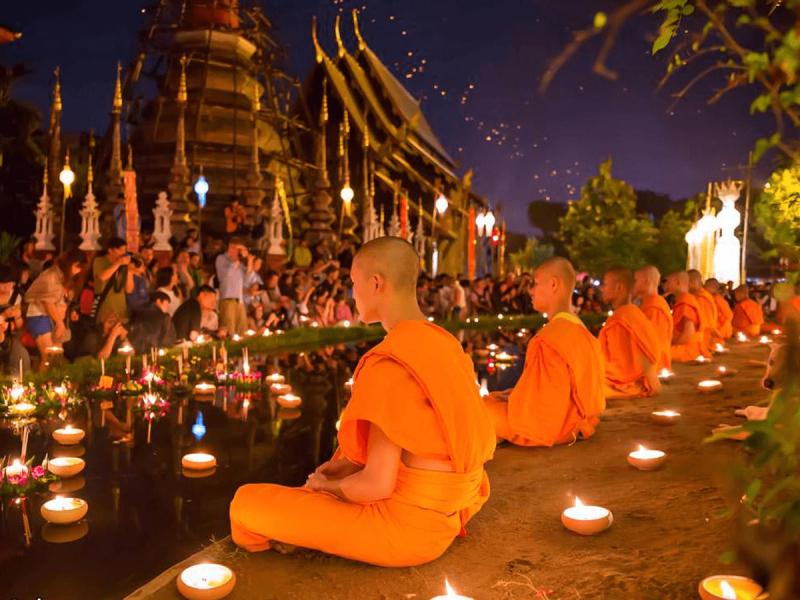 Lễ hội hoa đăng Loy Krathong Thái Lan (Tháng 11)