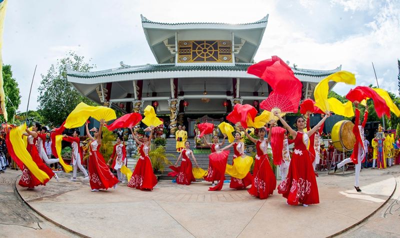 Lễ hội miếu Bà Chúa Xứ núi Sam (An Giang)
