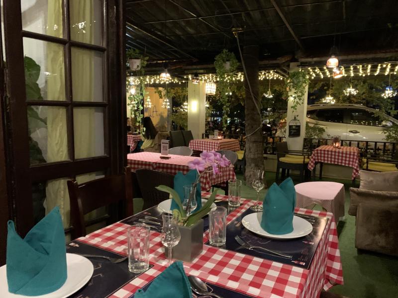 Le Jardin French Bistro