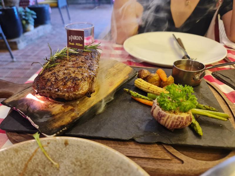 Le Jardin French Bistro