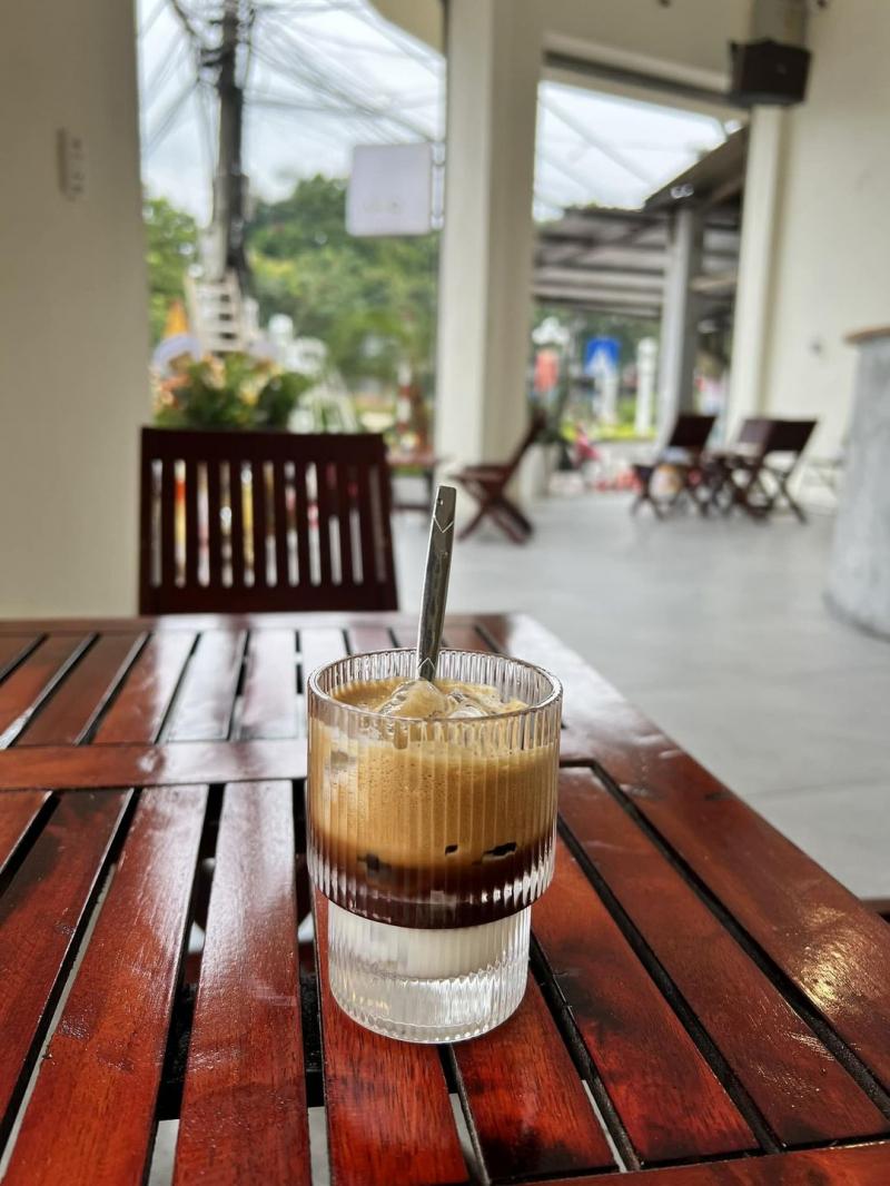 Lê La Coffee & Tea