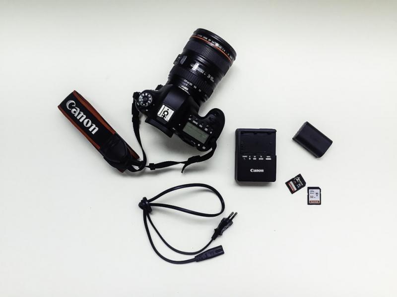 Lens MF (Chế độ Manual Focus)