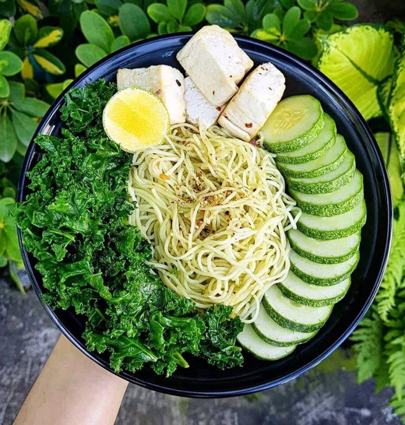Let’eat Healthy Food.